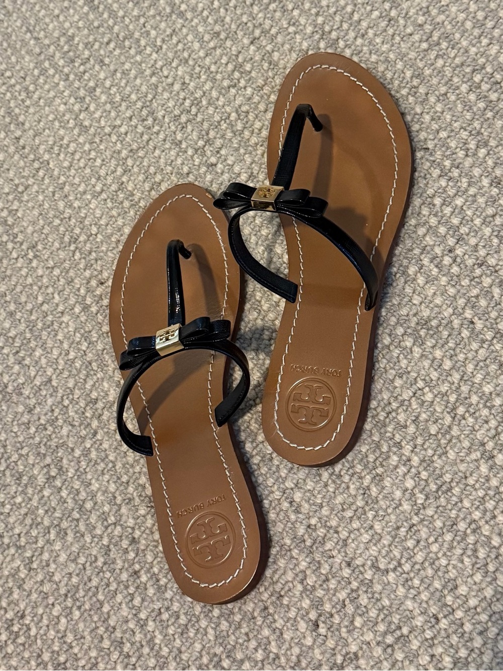Tory Burch Brown Footbed Black Patent Bow Thong Sandals